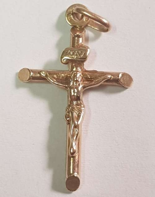BEAUTIFUL 9CT GOLD CROSS PENDANT