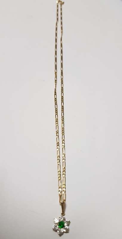 BEAUTIFUL 9CT GOLD LADIES NECKLACE