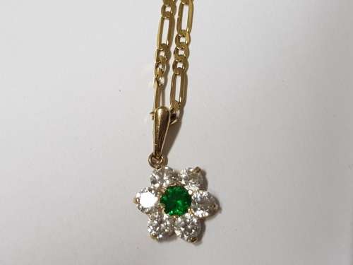 BEAUTIFUL 9CT GOLD LADIES NECKLACE