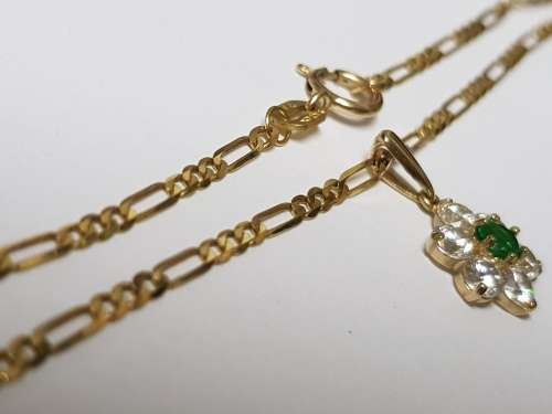 BEAUTIFUL 9CT GOLD LADIES NECKLACE