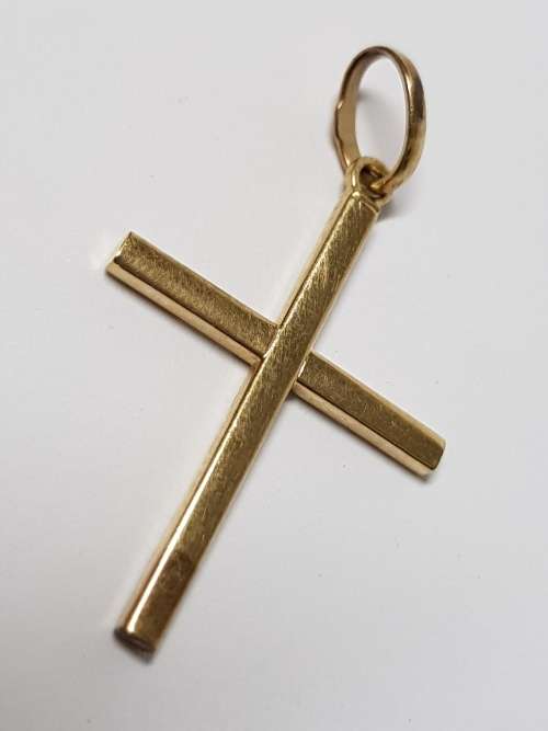 BEAUTIFUL GOLD CROSS PENDANT