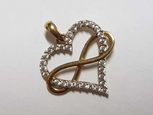 STUNNING 9CT GOLD HEART AND INFINITY NECKLACE