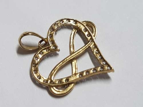 STUNNING 9CT GOLD HEART AND INFINITY NECKLACE