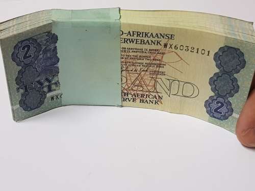 100 SOUTH AFRICAN TWO RAND BANKNOTES