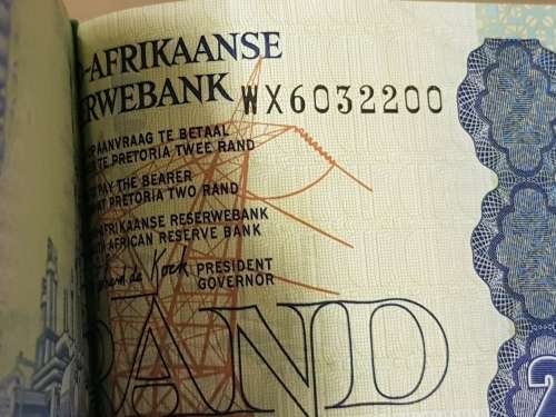 100 SOUTH AFRICAN TWO RAND BANKNOTES