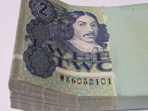 100 SOUTH AFRICAN TWO RAND BANKNOTES