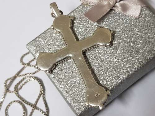 STERLING SILVER CROSS NECKLACE