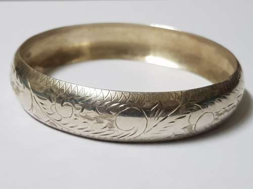 BEAUTIFUL 925 STERLING SILVER BANGLE