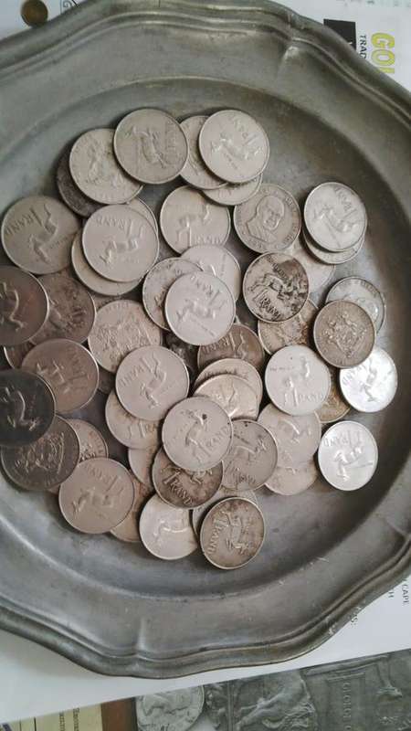 COLLECTION OF OLD 1 RAND COINS