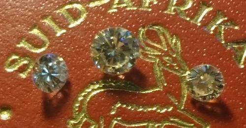 *** 3 ROUND BRILLIANT DIAMONDS 0.775CT