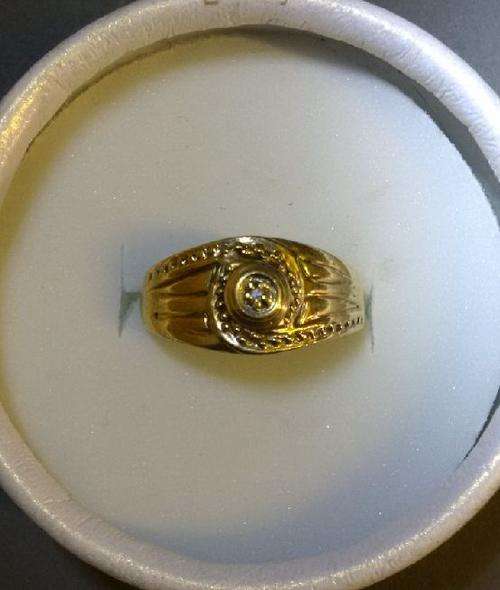 9CT GOLD LADIES DIAMOND RING