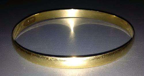 9CT GOLD LADIES BANGLE 5.4MM