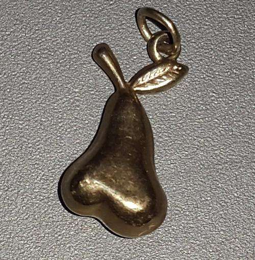 9CT GOLD PEAR  CHARM