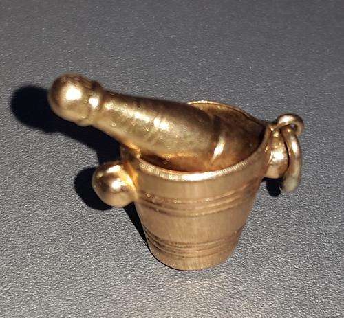 9CT GOLD CHAMPAGNE IN ICE BUCKET CHARM