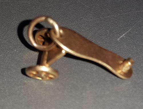 9CT GOLD WAGON CHARM