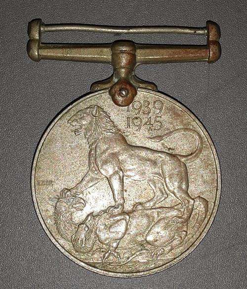 1945 Commonwealth India War Medal 1939-1945 George VI Verso Lio /Dragon. NAMED S.A.A. DE LANGE