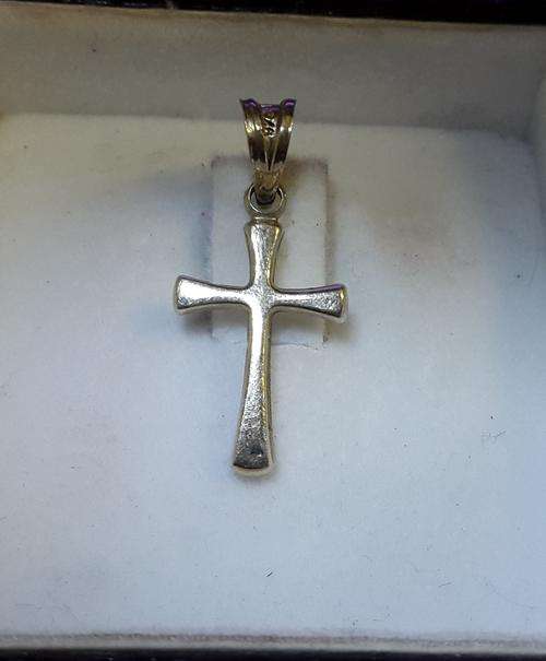 CROSS PENDANT 9CT GOLD