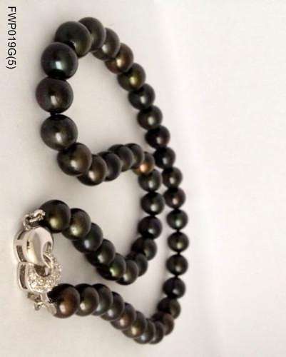 Genuine Freshwater Pearl Necklace. Classic, Black Pearl Necklace