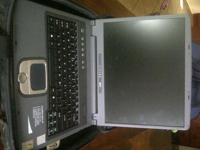 Acer Travelmate - Great Condition and Well worth the Look! *R1 -No Reserve*