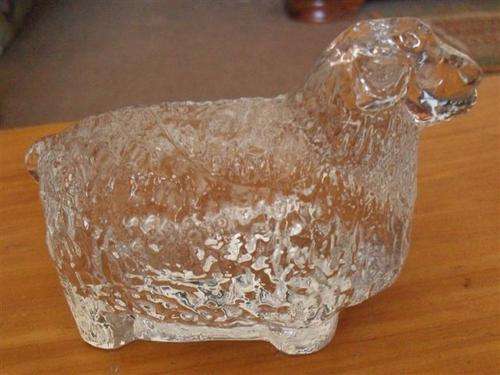 VERY CUTE SOLID GLASS SHEEP !!!!!!
