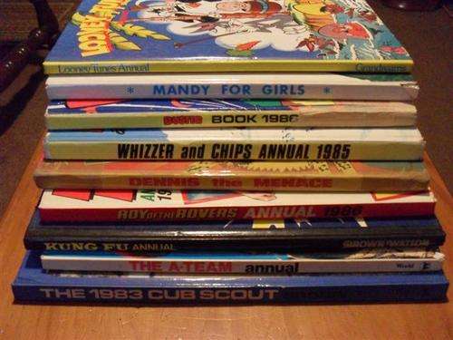 9 X VARIOUS COLLECTABLE ANNUALS...
