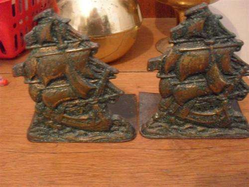 2 BRASS SHIP SHAPED BOOKENDS/TAZZA/BRASS APPLE SHAPED CONTAINER....