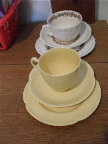 2 PRETTY VINTAGE TRIOS FOR 1 BID