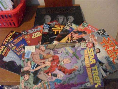 8 X DC STAR TREK COMICS WITH A 10TH ANNIVERSARY  STAR TREK TRIBUTE BOOK