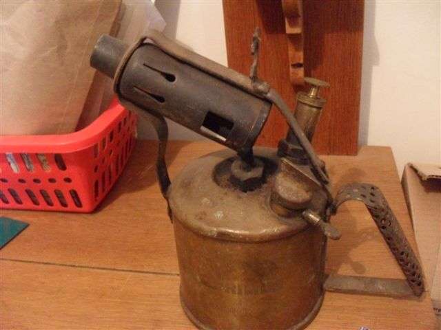 VINTAGE BRASS PRIMUS NO 633 BLOW TORCH.....MADE IN SWEDEN..