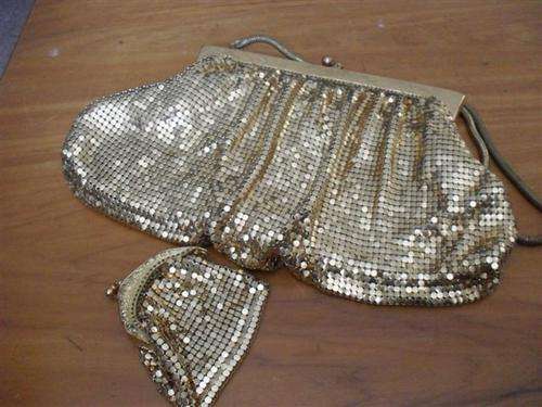 BEAUTIFUL CLEAN BRASS LINK(GOLD COLOUR ) MESH EVENING BAG AND PURSE