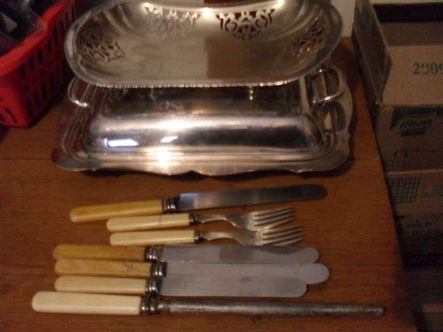 2 X SP DISHES AND SOME BONE HANDLE ODDS