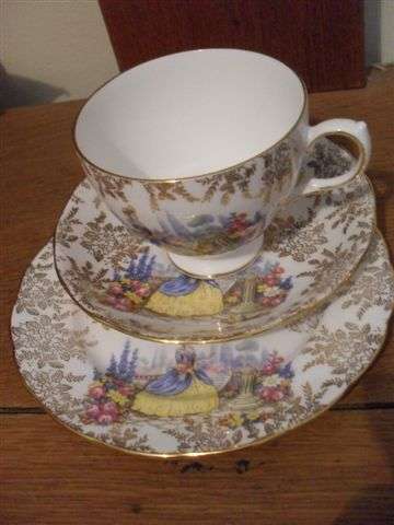 STUNNING RARE  PATTERN...QUEEN ANNE TRIO