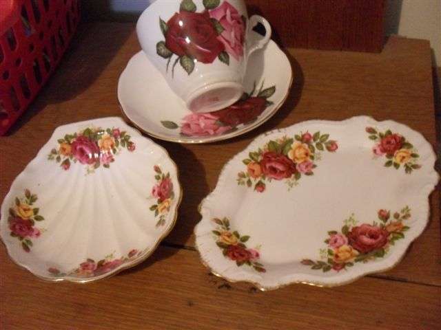 SOME PRETTY ROSE PATTERN PIECES....