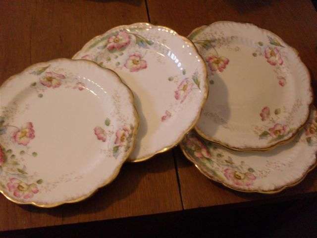 4 X LOVELY VINTAGE SIDE PLATES FLORAL DESIGN...MAYBE VICTORIAN