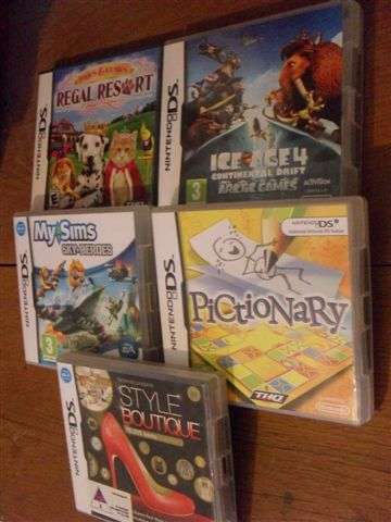 5 POPULAR NINTENDO DS GAMES (ORIGINAL BOXES & BOOKLETS )