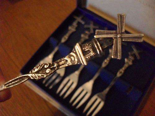 BOXED DUTCH EPNS TEASPOONS.(WINDMILL TOPS )....