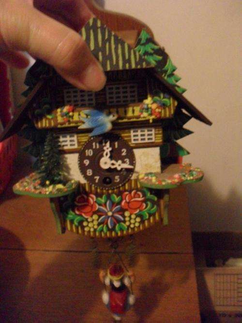 VINTAGE.....SWEETEST UNUSUAL BABY CUCKOO CLOCK...WORKS....