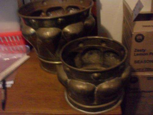 1 LARGE AND 1 MEDIUM BRASS PLANTERS