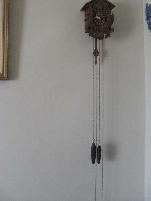 BEAUTIFUL CUCKOO CLOCK......