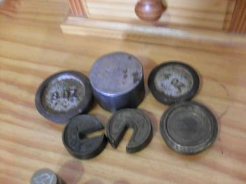 16 VARIOUS BRASS AND OTHER WEIGHTS