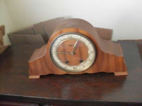 SO PRETTY....VINTAGE W. GERMAN MANTLE CLOCK