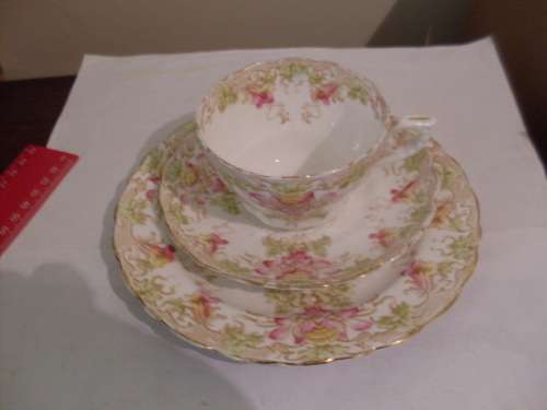 ABSOLUTELY STUNNING VINTAGE  FBC TRIO...SEE PATTERN AND MARKINGS