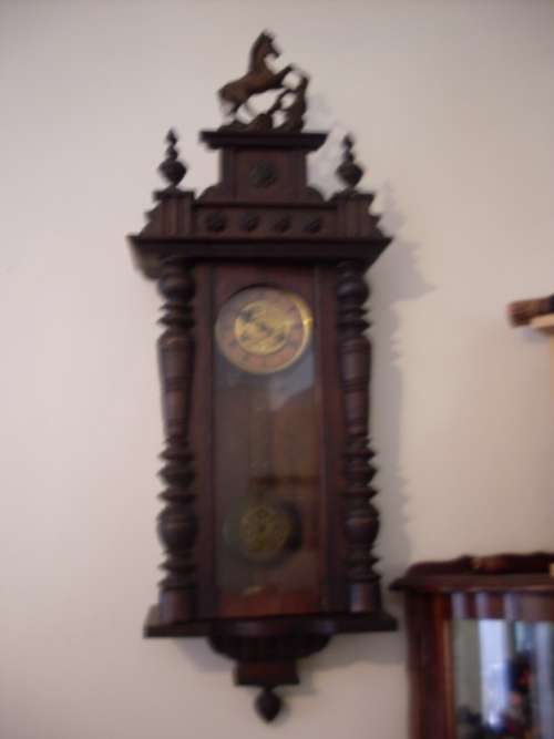 VICTORIAN /VINTAGE GERMAN JUNGHANS WALL CLOCK WITH PRANCING HORSE DECORATIVE TOP PIECE