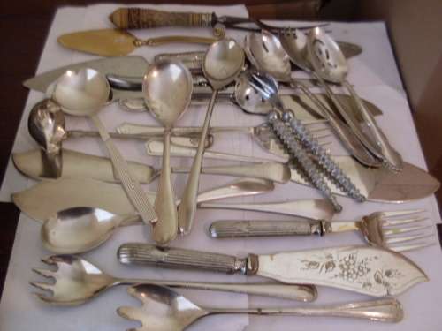 A JOBLOT OF VINTAGE  EPNS ETC OF CAKE SERVERS FISH SERVERS SALAD SPOONS +++ LAGUIOLE KNIFE AND SPOON