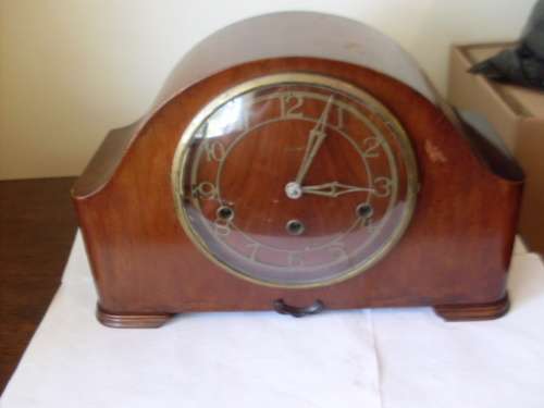 VINTAGE ENFIELD CLOCK CO MANTLE CLOCK ...WESTMINSTER CHIME....WORKING