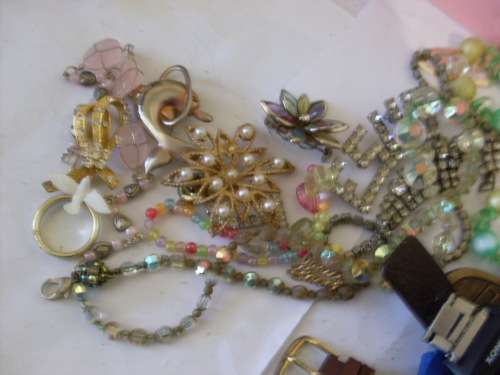 SOME COSTUME AND VINTAGE JEWELLERY + SOME WATCHES
