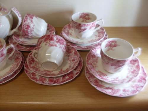 ....JOHNSON BROS STRAWBERRY FAIR PINK and WHITE TEASET...23 PIECES