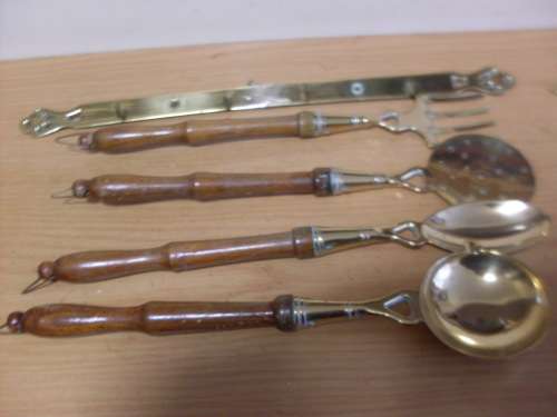 4 X DECORATIVE BRASS SPOONS WITH WOODEN HANDLES (30 CM EACH ) ETC FOR DISPLAY  WITH WALL ATTACHMENT