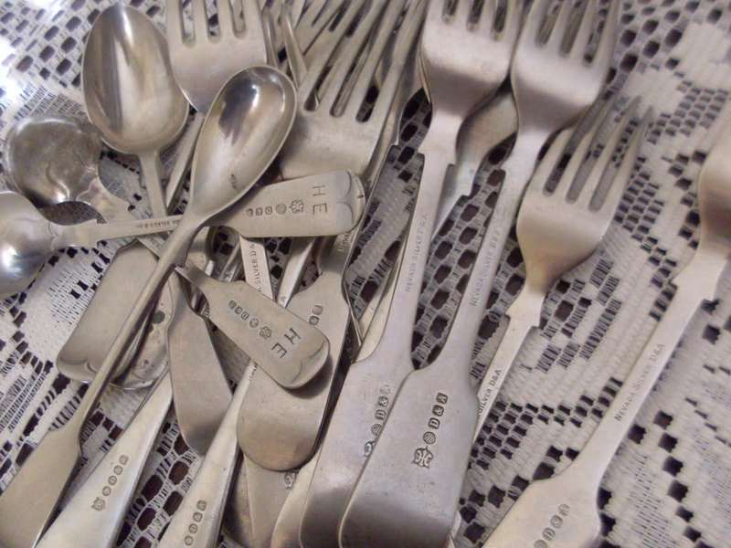 73 X VINTAGE PIECES ...MANY FIDDLE PATTERN...AS PER MARKINGS...NEVADA/ART/ARIEL/GEM SILVER ETC ETC