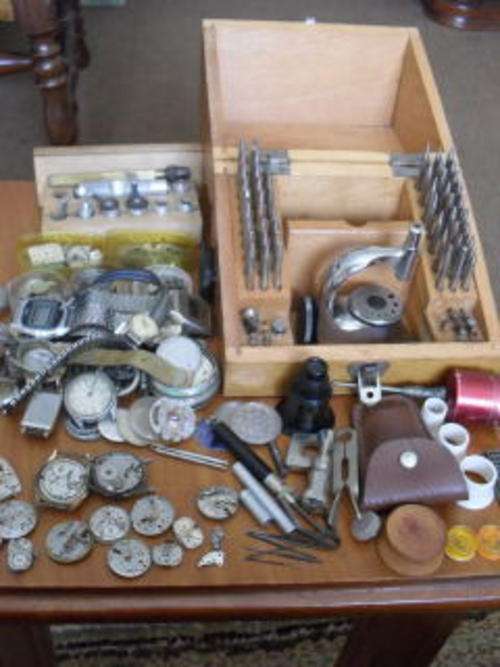 WOW !!!! A WATCHMAKERS REPAIR KIT IN BOX !!!!!!!